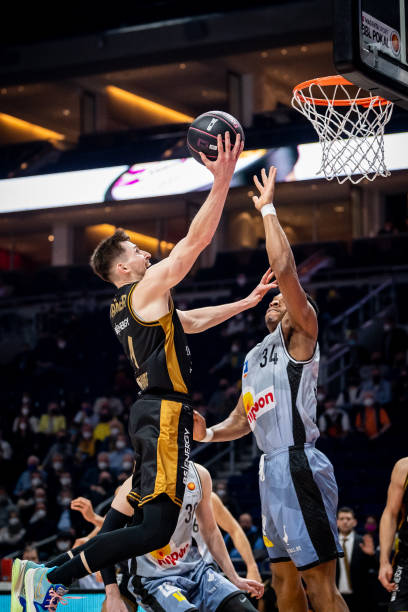 [CBA]贾明儒准绝杀 山西客场险胜山东.