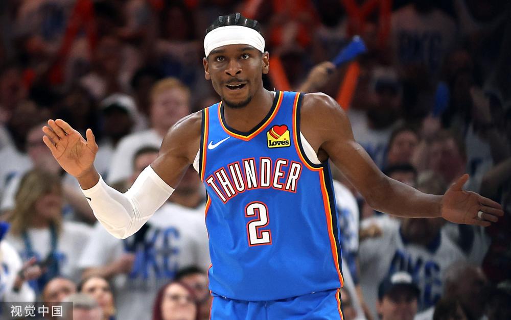 [CBA]四川男篮连续进攻 王薪凯三分一箭穿心.