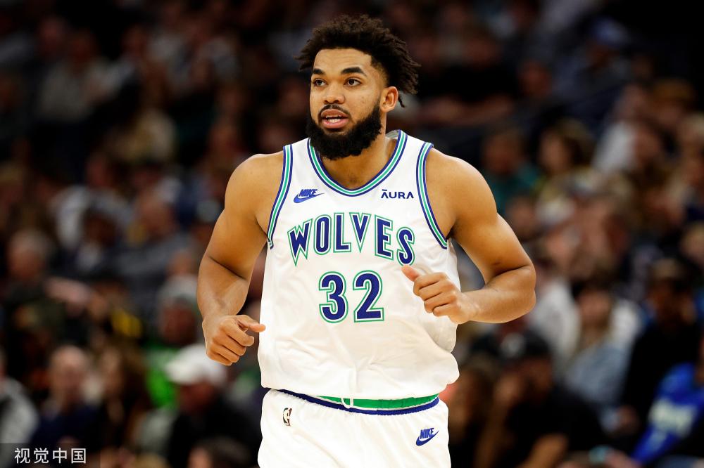 8个篮板 8个篮板