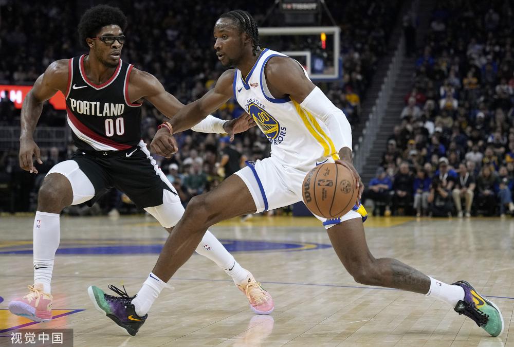 体育西甲：比利亚雷亚尔2-0皇家社会